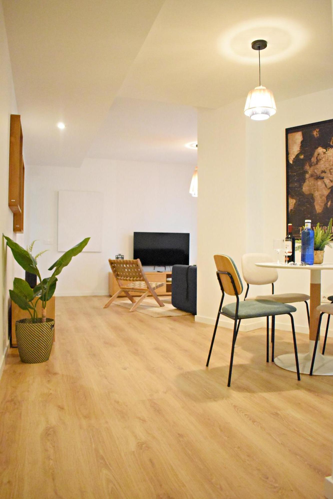 Apartamento Precioso Con Parking En El Centro De Málaga